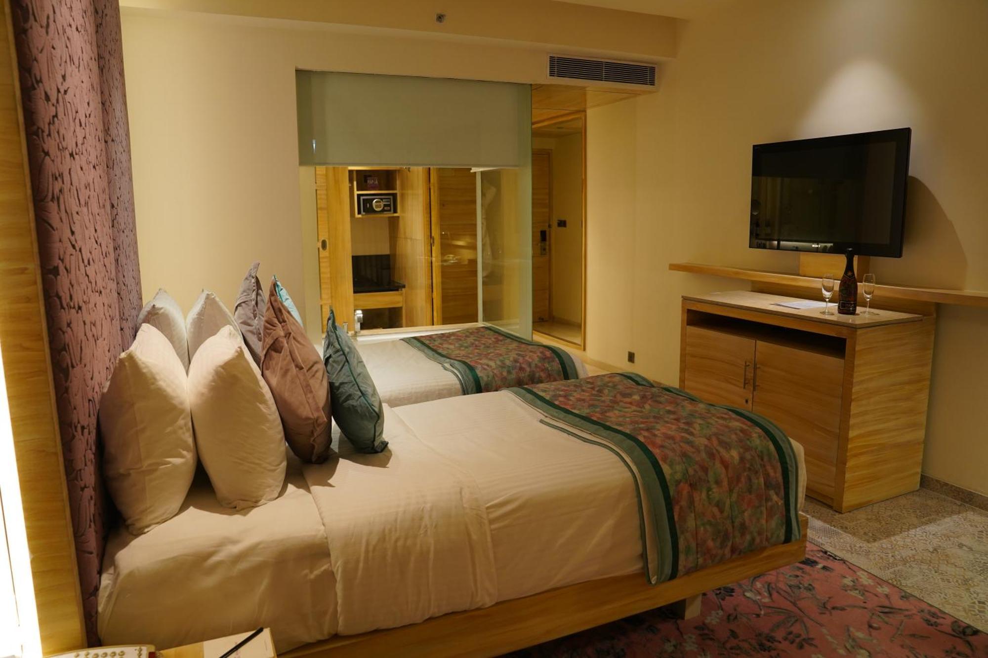 Hotel Royal Orchid Jaipur, Tonk Road Extérieur photo